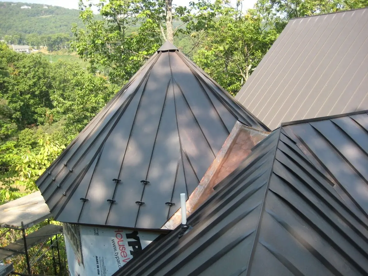 Professional Roof Tarp Installation by Craftsman Roofing in Oldham Pines